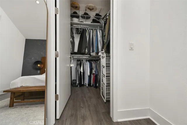 $1,172,000 | 10861 1/2 Hartsook Street, North Hollywood, CA 91601