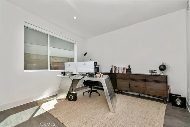 $1,172,000 | 10861 1/2 Hartsook Street, North Hollywood, CA 91601