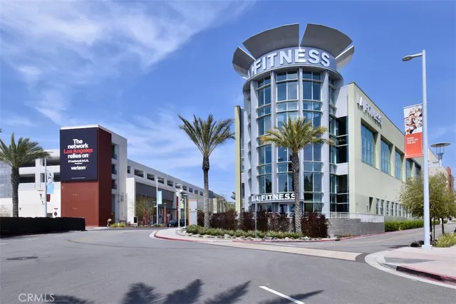 $1,172,000 | 10861 1/2 Hartsook Street, North Hollywood, CA 91601