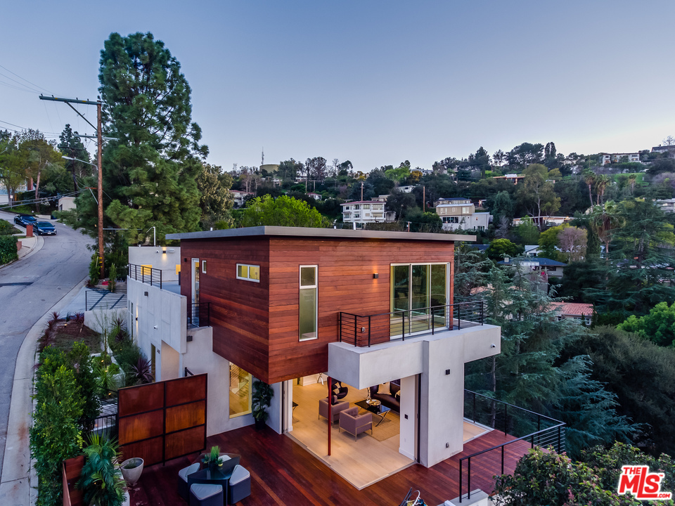 3431 Coy Drive Sherman Oaks, CA 91423 - Photo 2 of 54