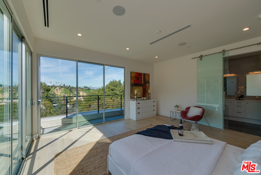 3431 Coy Drive Sherman Oaks, CA 91423 - Photo 22 of 54