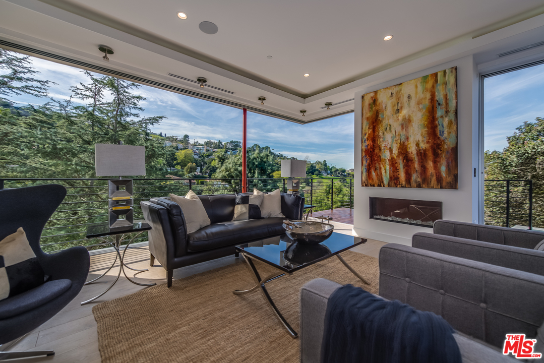 3431 Coy Drive Sherman Oaks, CA 91423 - Photo 10 of 54