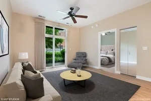 $2,000 | 1509 South Halsted Street, Unit 211, Chicago, IL 60607