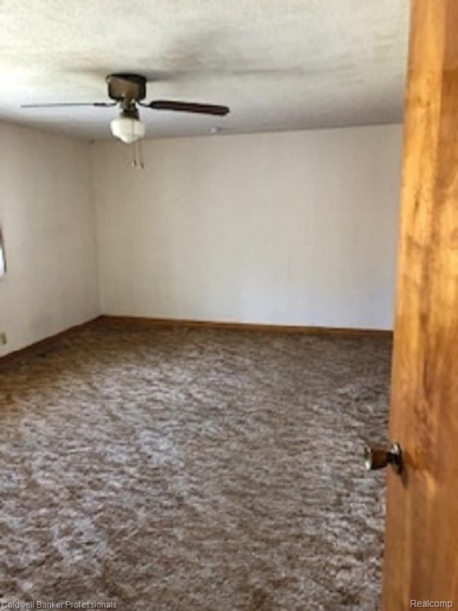 5452 Hammond Road Lapeer, MI 48446 - Photo 14 of 16 IMG_3185 (1).jpg