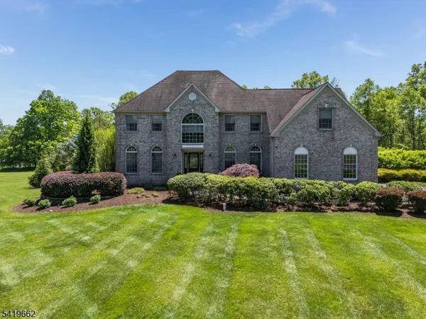 $1,047,000 | 34 Milestone Drive, Ringoes, NJ 08551