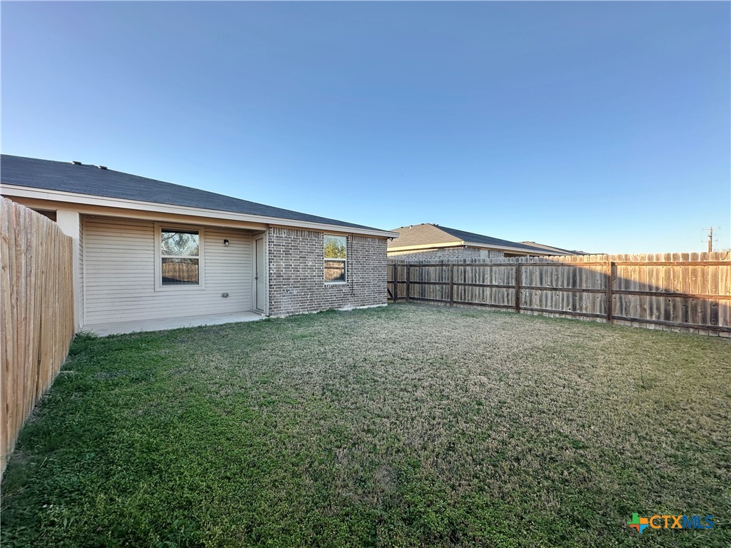 4308 Ivory Lane Killeen, TX 76549 - Photo 25 of 44 a view of a backyard