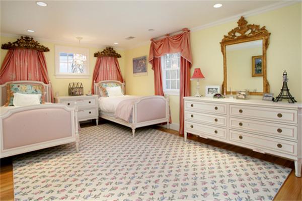 31 Wood Ridge Road Weston, MA 02493 - Photo 13 of 18 Gallery Image 13