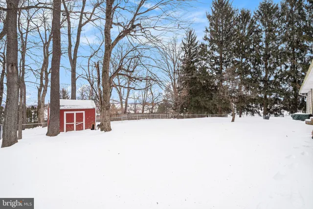 $300,000 | 2141 Cloverfield Drive, Lebanon, PA 17046