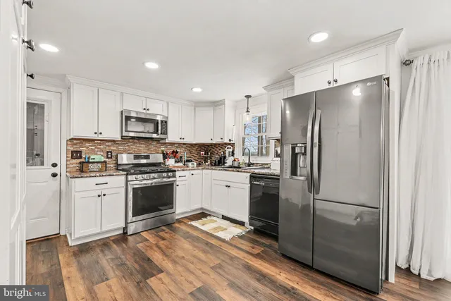 $300,000 | 2141 Cloverfield Drive, Lebanon, PA 17046