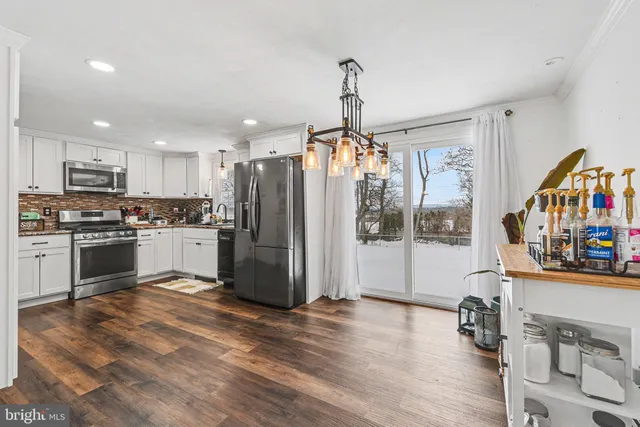 $300,000 | 2141 Cloverfield Drive, Lebanon, PA 17046