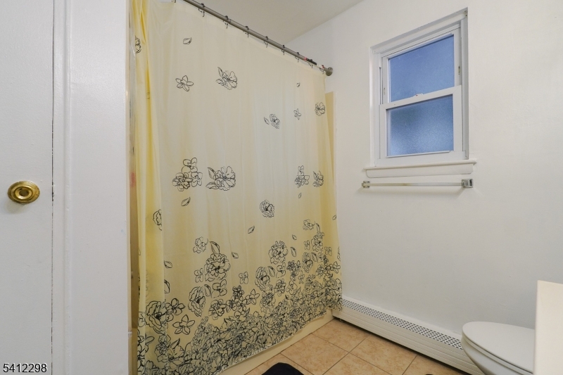 72 Fox Road, Unit 1B Edison, NJ 08817 - Photo 24 of 29 a bathroom with a shower