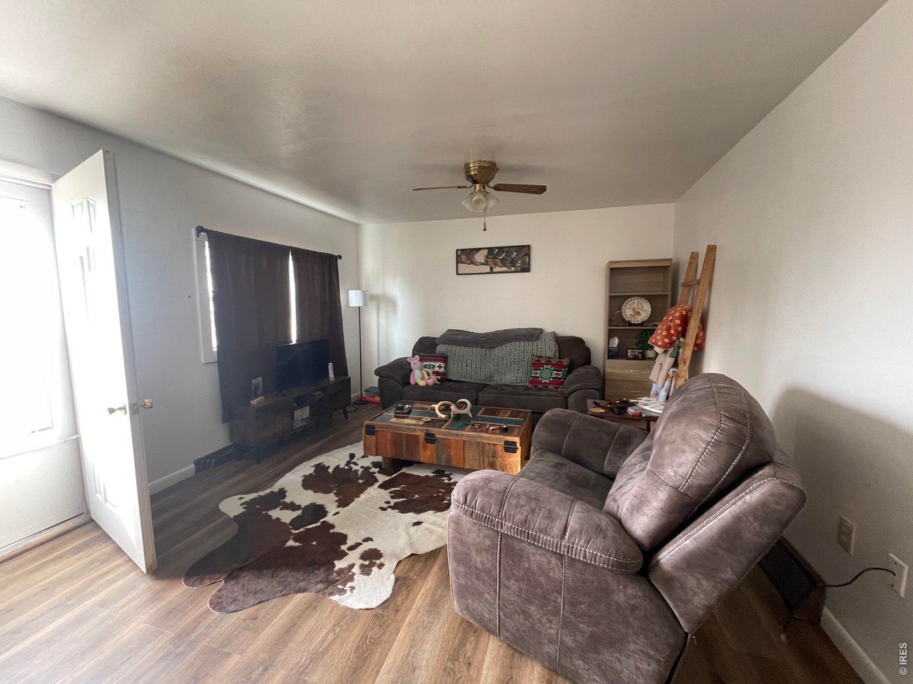 217 Nebraska Avenue Stratton, CO 80836 - Photo 8 of 21 Living Room