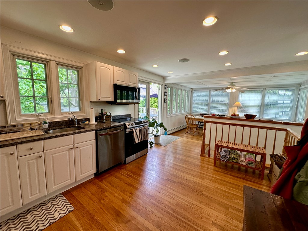 2 Cliff Terrace Newport, RI 02840 - Photo 5 of 18