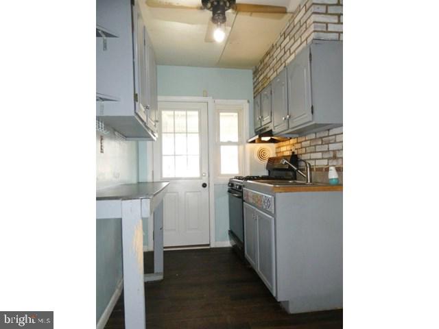 3905 Colchester Road Baltimore, MD 21229 - Photo 7 of 14