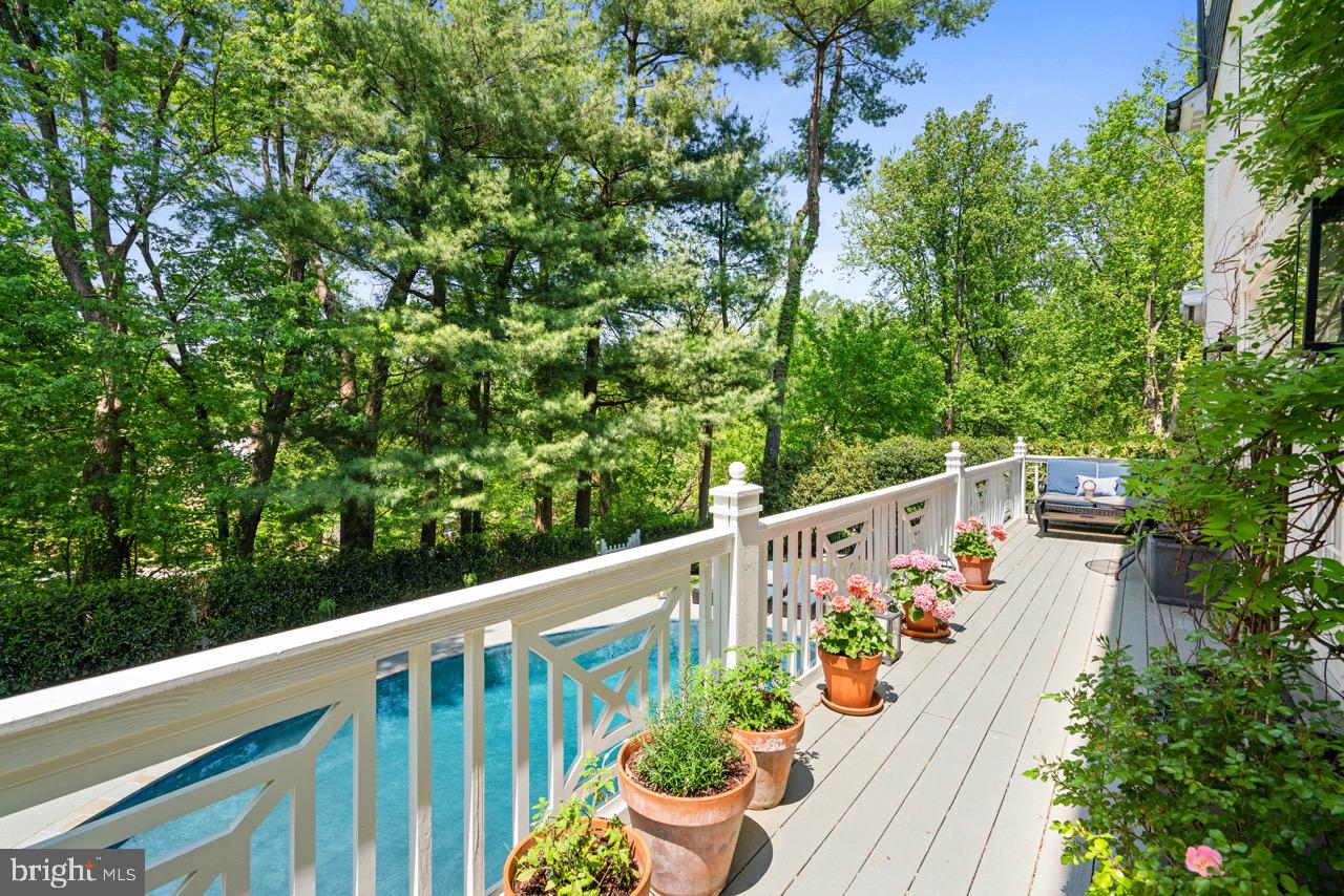 8 Farmington Court Chevy Chase, MD 20815 - Photo 10 of 34 a balcony with wooden floor