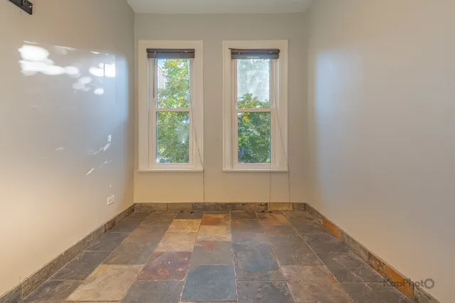 a view of empty room with window