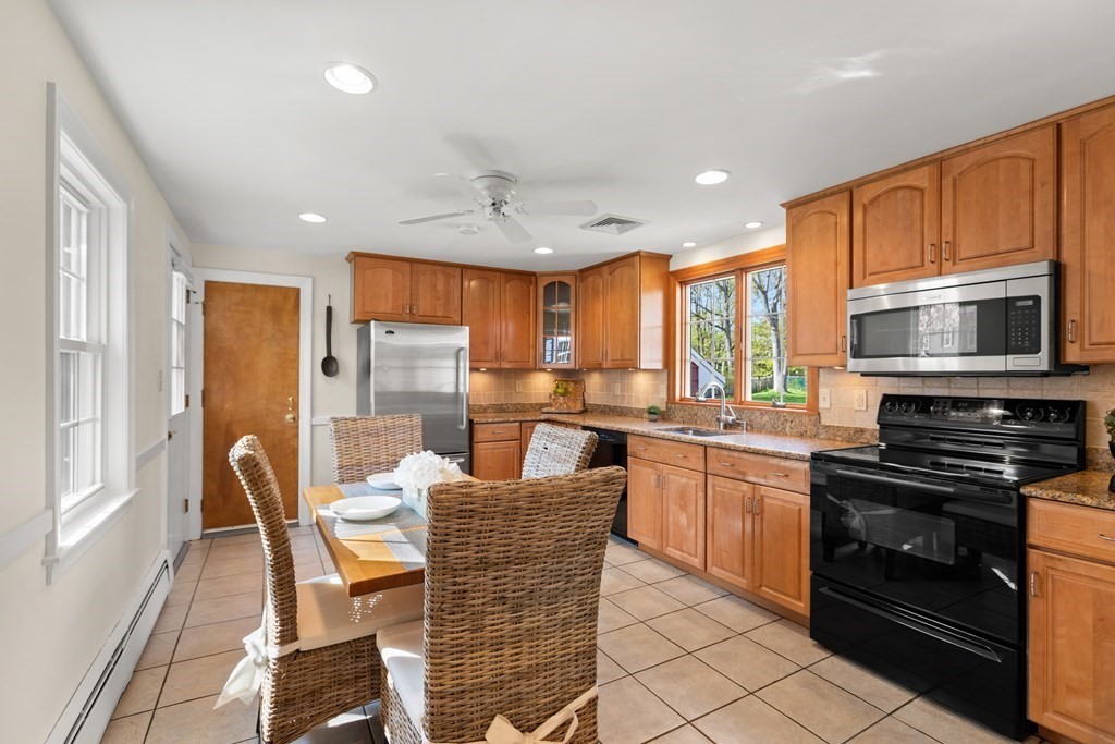 5 Lovell Road Lynnfield, MA 01940 - Photo 6 of 28 Gallery Image 6