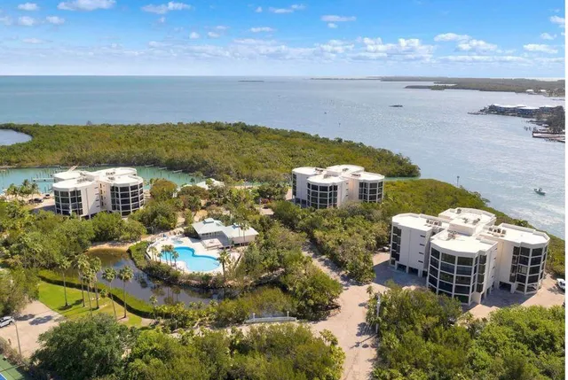 $6,500 | 7204 Gulf Of Mexico Boulevard, Unit 204, Marathon, FL 33050