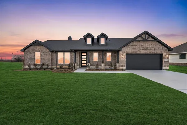$439,900 | 157 Brandywine Trail, Rhome, TX 76078