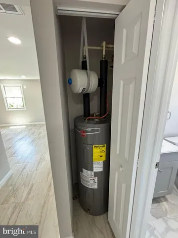 $2,195 | 247 Carroll Road, Glen Burnie, MD 21060