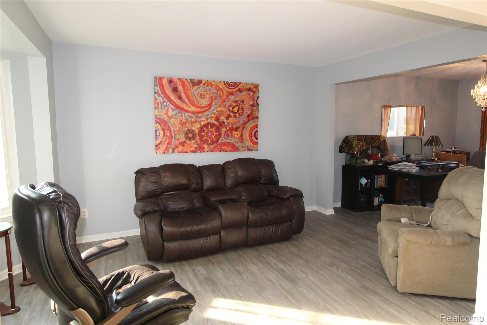 1325 Millbrook Road Canton, MI 48188 - Photo 38 of 41 IMG_1116.JPG