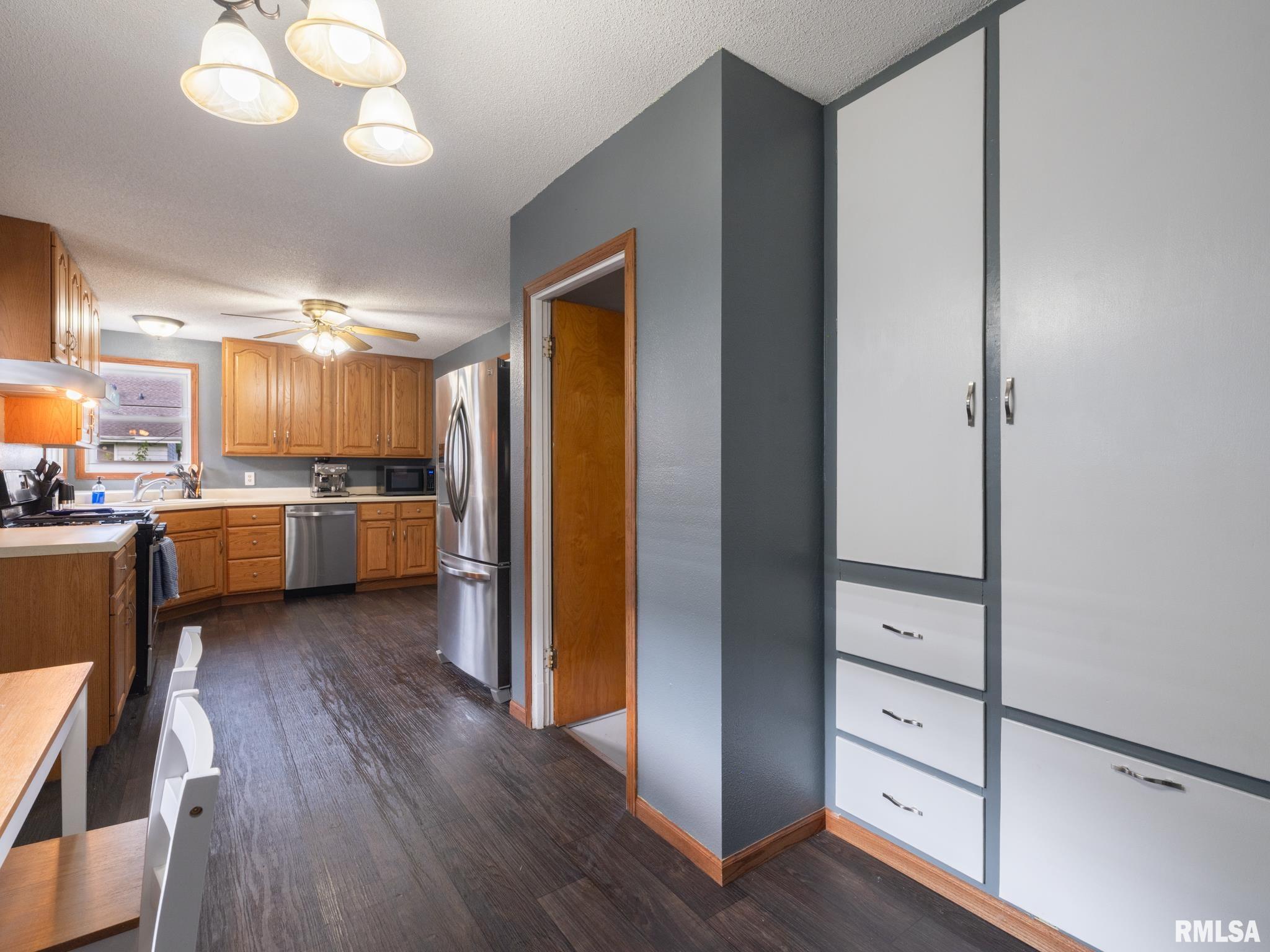 1307 State Street Pekin, IL 61554 - Photo 22 of 50