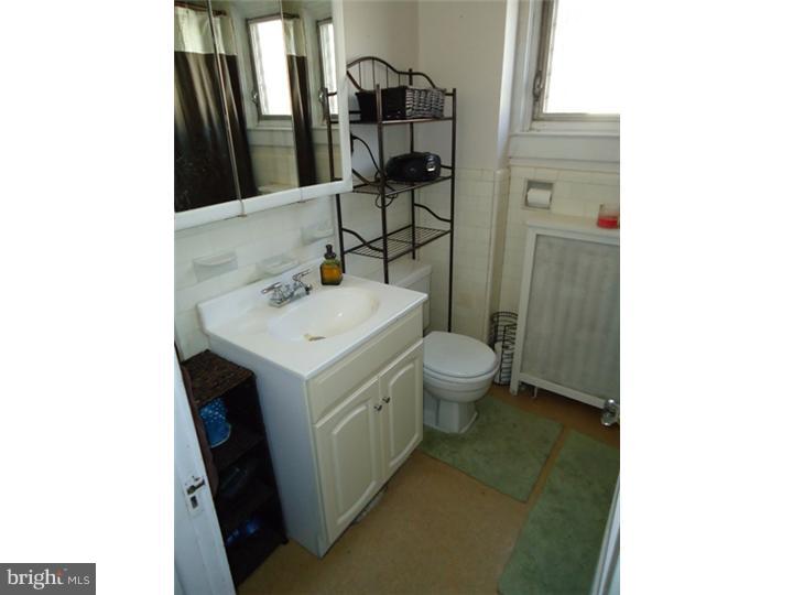 144 Ashby Road Upper Darby, PA 19082 - Photo 11 of 13