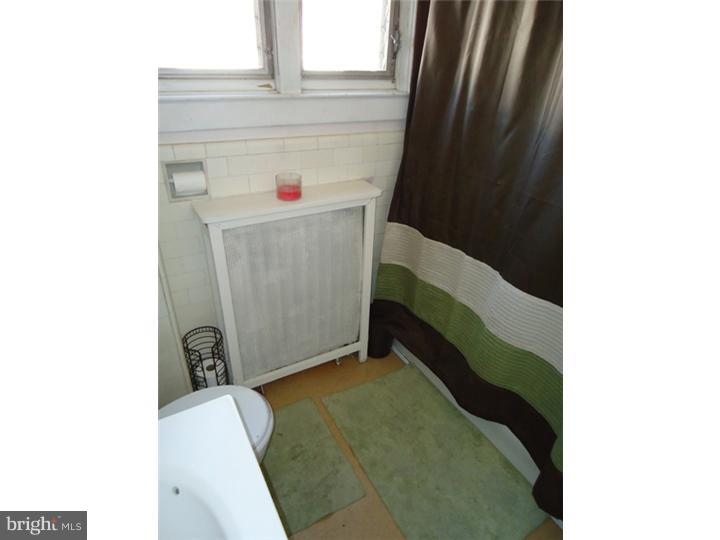 144 Ashby Road Upper Darby, PA 19082 - Photo 12 of 13