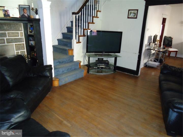 144 Ashby Road Upper Darby, PA 19082 - Photo 5 of 13
