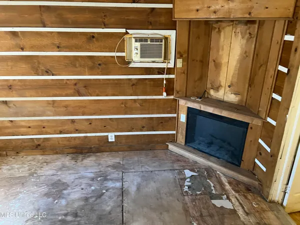 $63,000 | 1025 Lake Arrowhead Drive, Hickory Flat, MS 38633