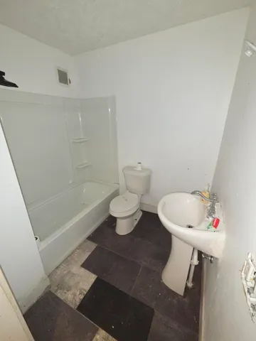 $239,900 | 914 Fulton Street West, Grand Rapids, MI 49504