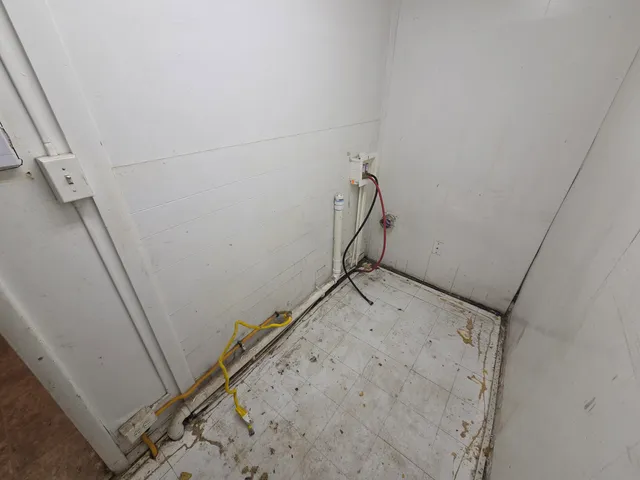 $239,900 | 914 Fulton Street West, Grand Rapids, MI 49504