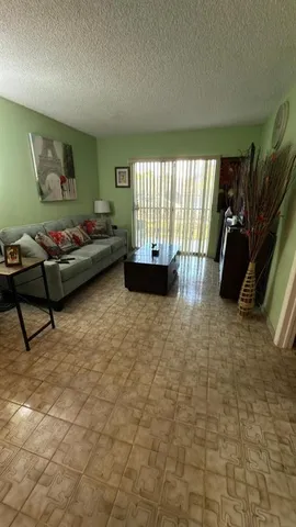 $197,900 | 3181 Southwest 13th Street, Unit 114, Miami, FL 33145