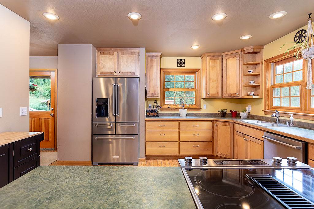 20611 North Feehan Road Mead, WA 99021 - Photo 3 of 20