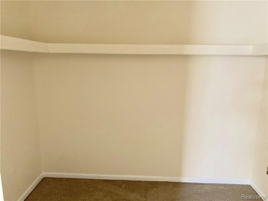 36213 Fredericksburg Road Farmington Hills, MI 48331 - Photo 21 of 29