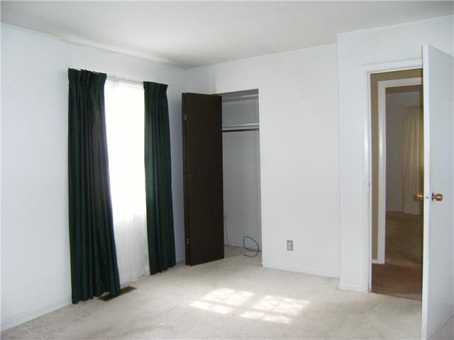 421 Lombard Road Columbus, OH 43228 - Photo 12 of 24 Gallery Image 12