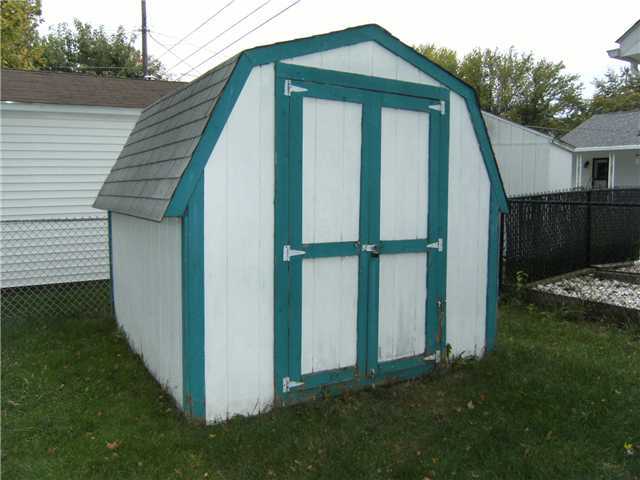 421 Lombard Road Columbus, OH 43228 - Photo 19 of 24 Gallery Image 19