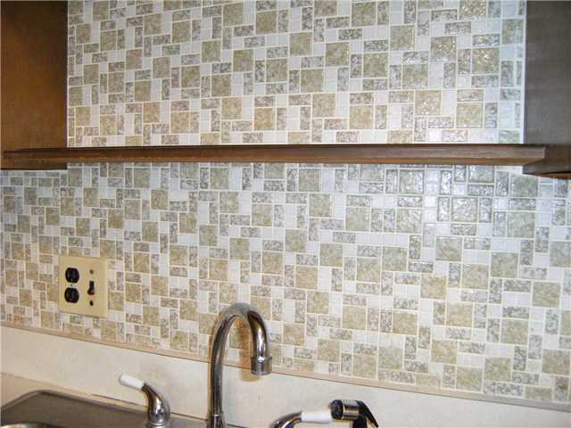 421 Lombard Road Columbus, OH 43228 - Photo 9 of 24 Gallery Image 9