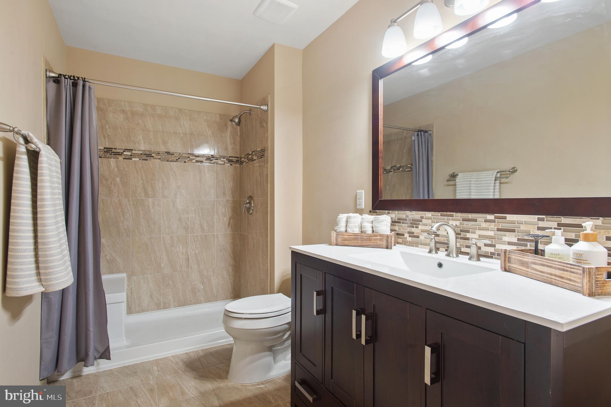 57 Avalon Road Pennington, NJ 08534 - Photo 25 of 35 Hall Bathroom