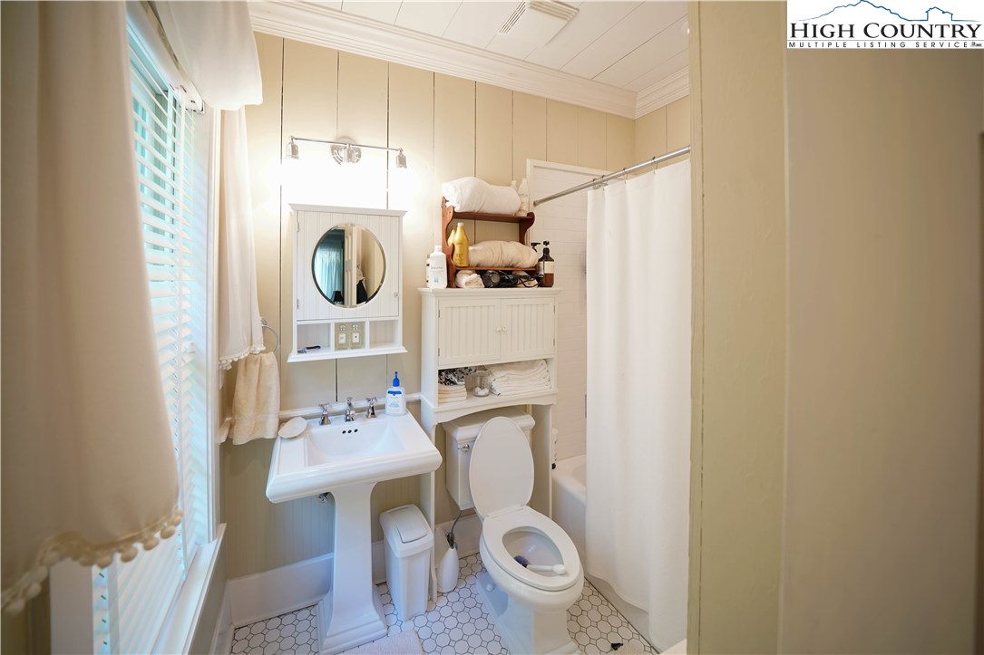 1770 Shulls Mill Road Boone, NC 28607 - Photo 33 of 37 Gallery Image 33