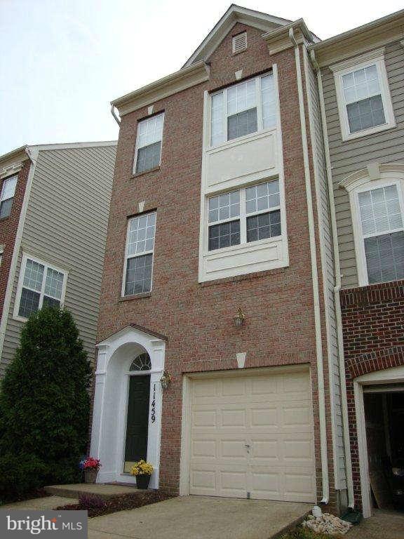 11459 Log Ridge Drive Fairfax, VA 22030 - Photo 1 of 18 Brick-Front End Unit!