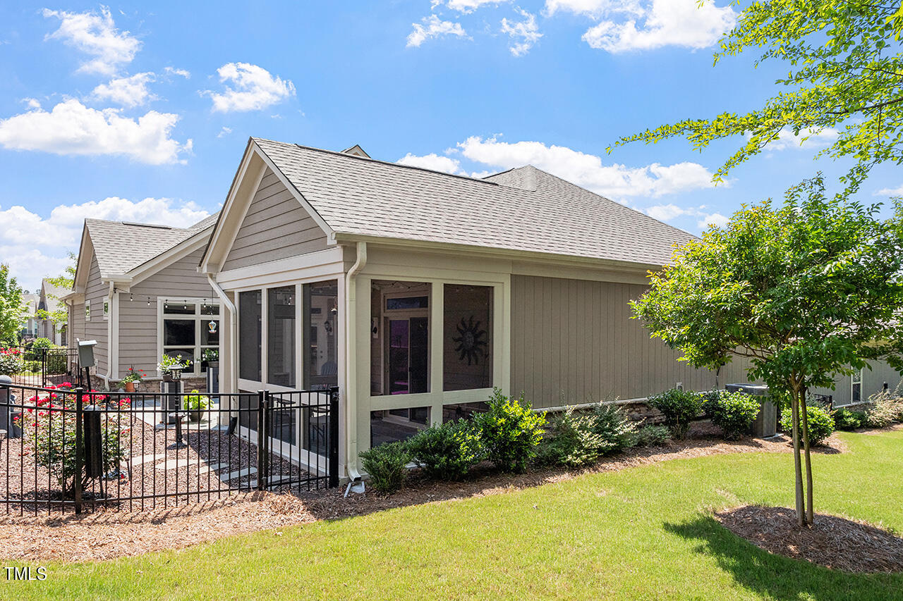 1414 Abbotsford Way Cary, NC 27519 - Photo 4 of 27 1414 Abbotsford Way_04