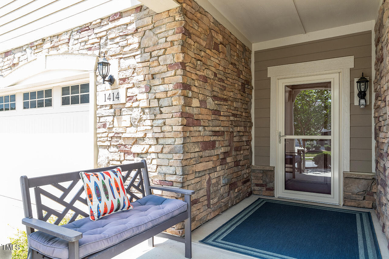 1414 Abbotsford Way Cary, NC 27519 - Photo 7 of 27 1414 Abbotsford Way_11