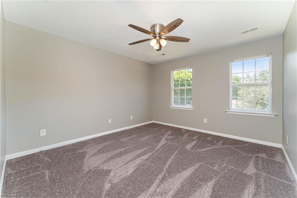 5512 Jason Road Greensboro, NC 27405 - Photo 9 of 19 Gallery Image 9