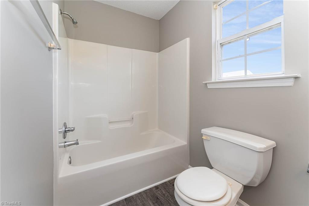 5512 Jason Road Greensboro, NC 27405 - Photo 10 of 19 Gallery Image 10