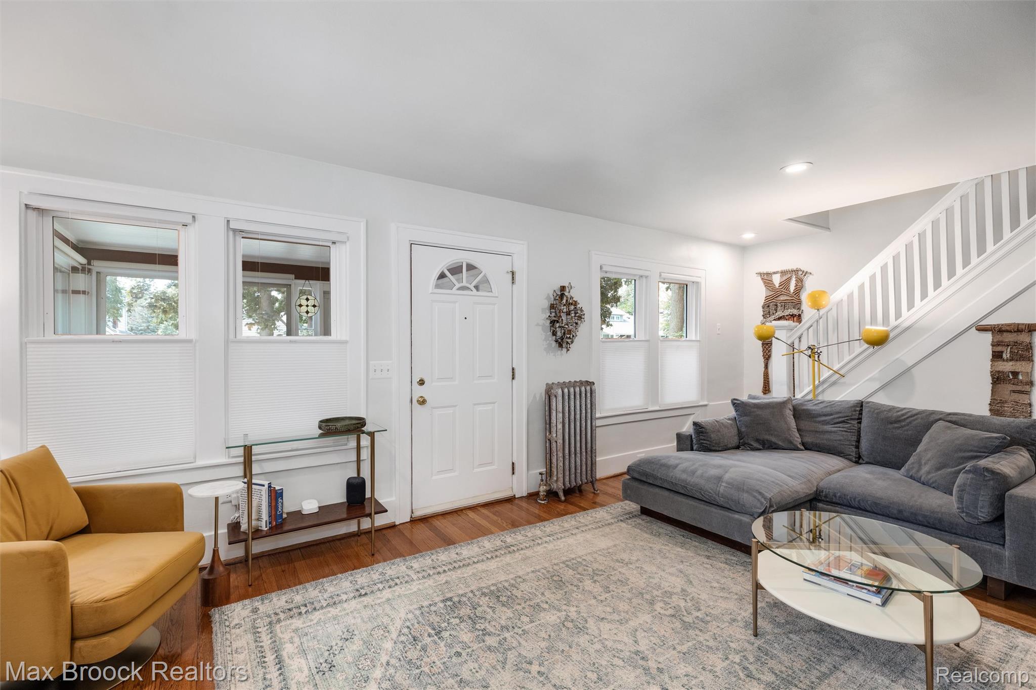 44 Kensington Boulevard Pleasant Ridge, MI 48069 - Photo 6 of 45 Living Room Front Entrance