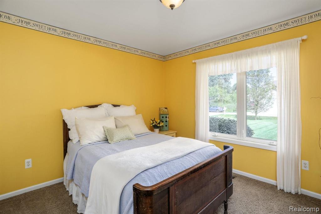 2926 Dearborn Avenue Rochester Hills, MI 48309 - Photo 13 of 29