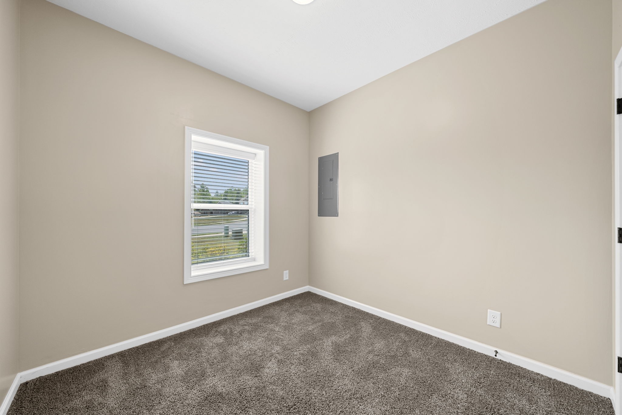 1227 Brigade Drive Clarksville, TN 37043 - Photo 31 of 39 an empty room with a window