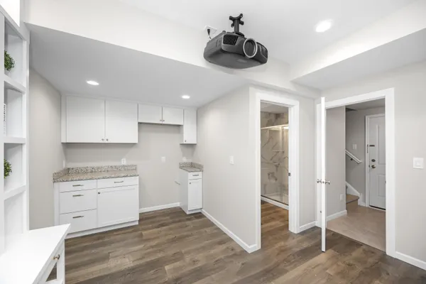 $4,000 | 2794 Ashcombe Dr., Ann Arbor, MI 48105