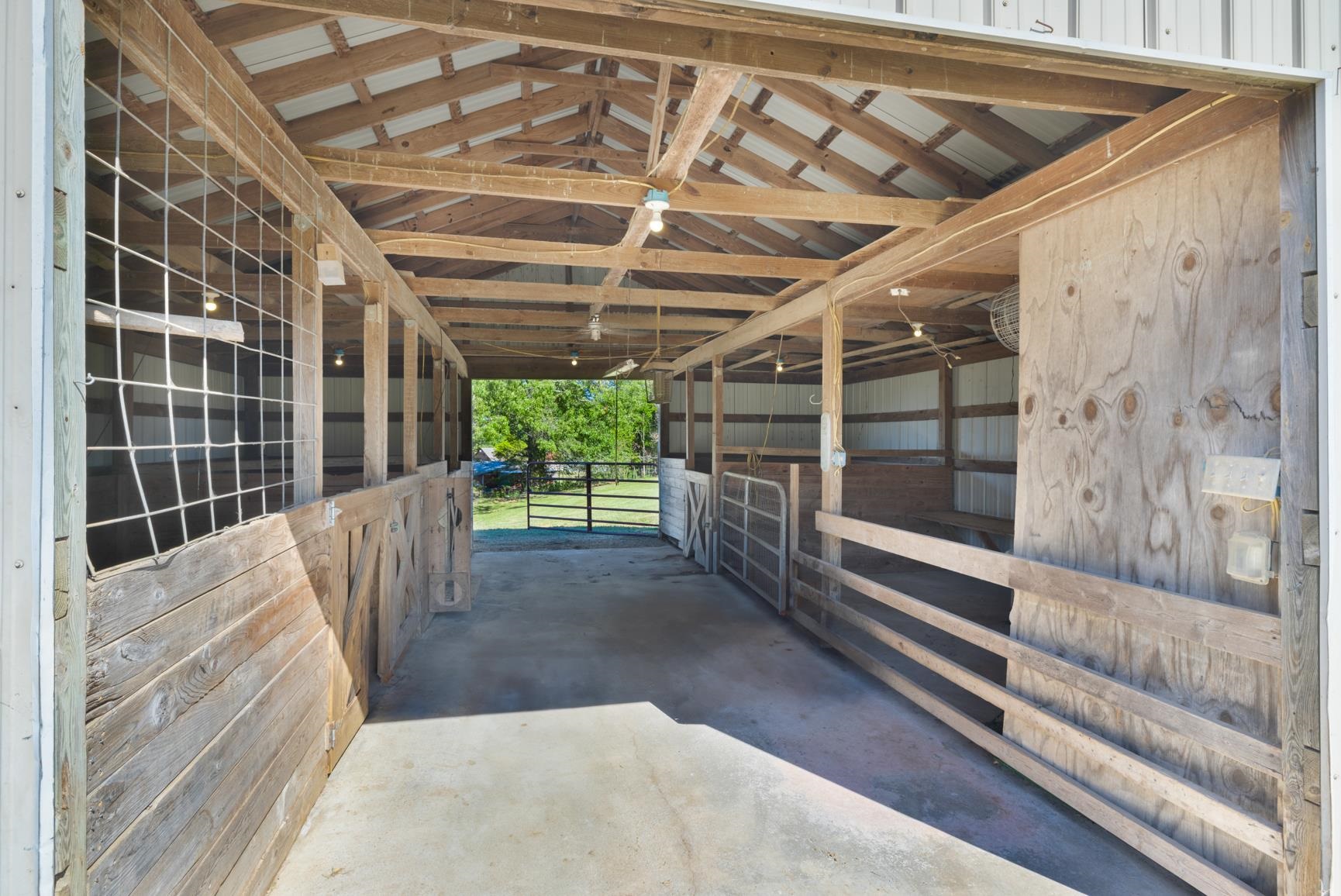 2640 Brighton-Clopton Road Brighton, TN 38011 - Photo 29 of 36 View of stable